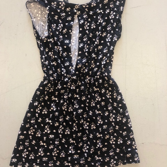 Black floral dress - Picture 3 of 3